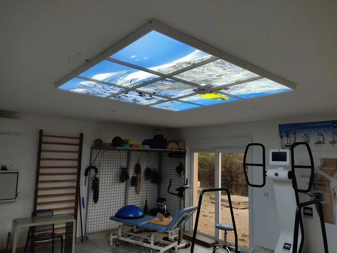 installation de cadres led décorés personnalisés
